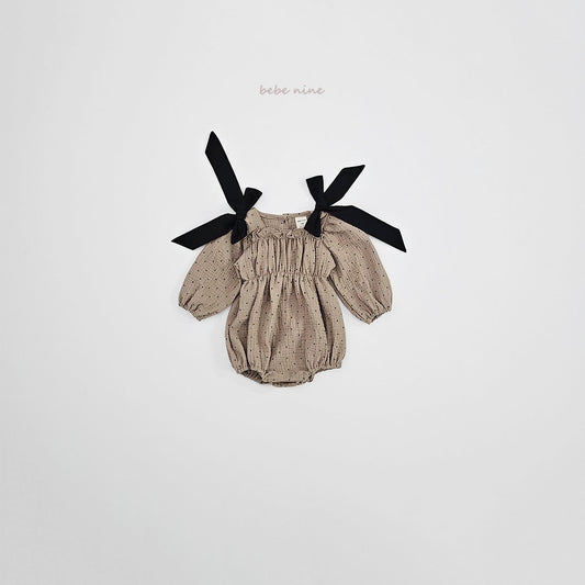 韓國童裝|肩帶蝴蝶結波點連身衣 | 皺棉透氣包屁衣 BN10