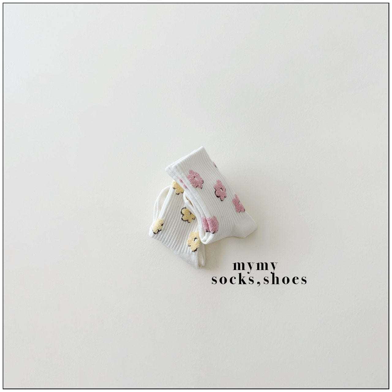 韓國直送｜春日小花園立體花朵中筒襪｜兩對入 MS11