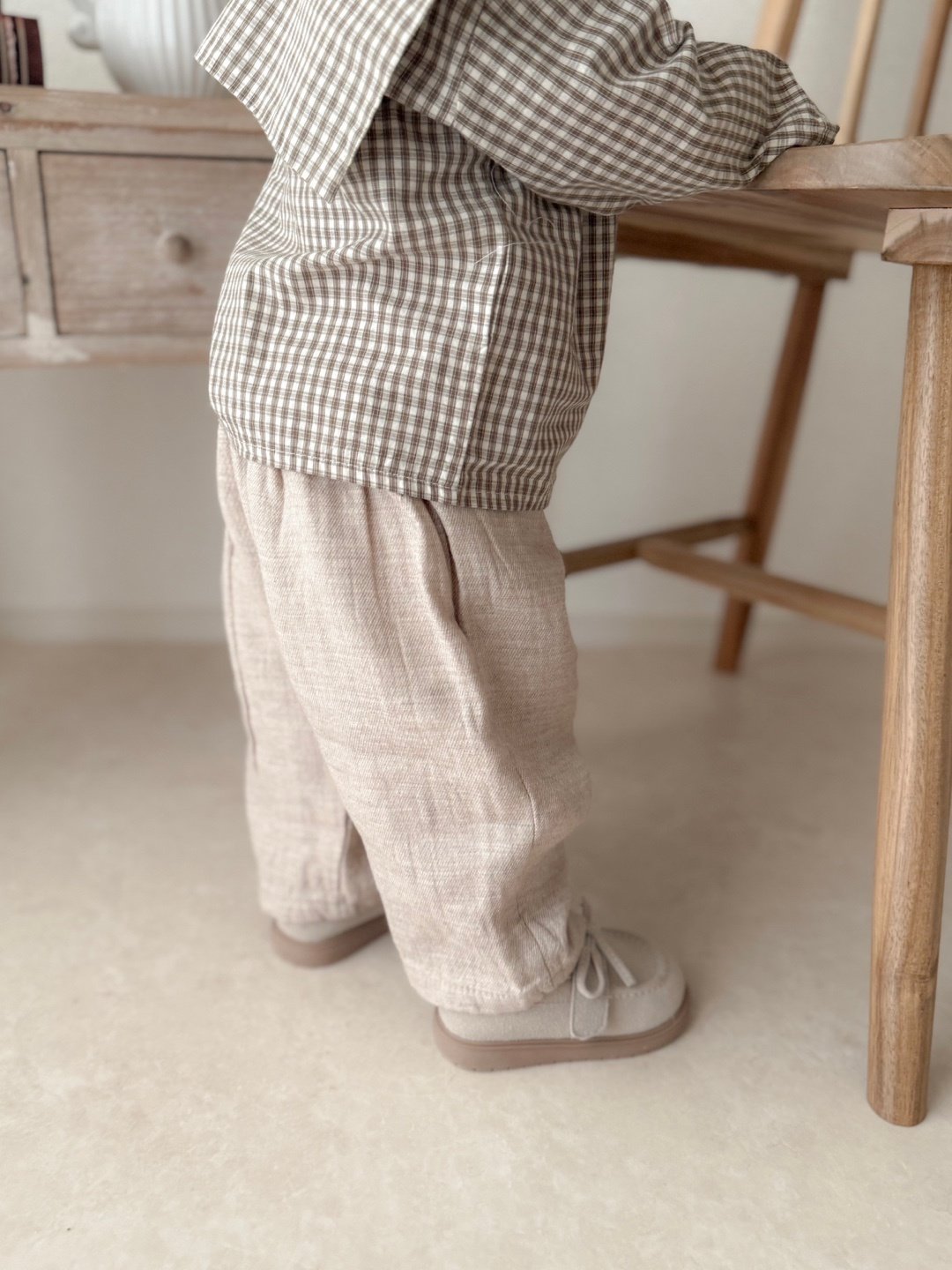 韓國童裝｜質感皺褶棉麻休閒褲 MM04