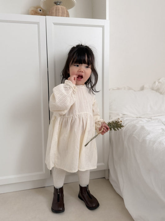 韓國童裝｜清新皺褶感娃娃連身裙MM06