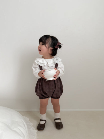 韓國童裝｜氣質大荷葉領羅紋棉上衣MM09